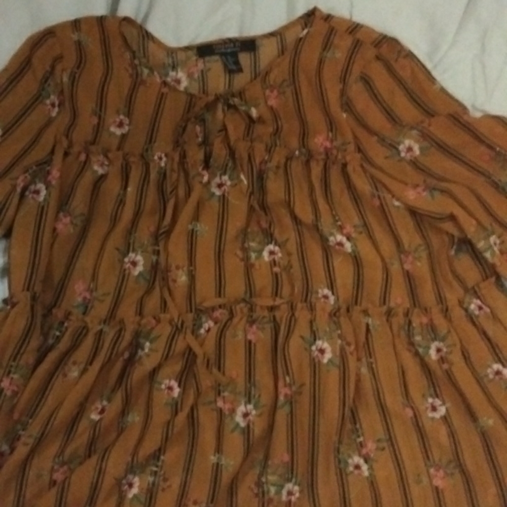 Flowered Blouse - Picture 2 of 4